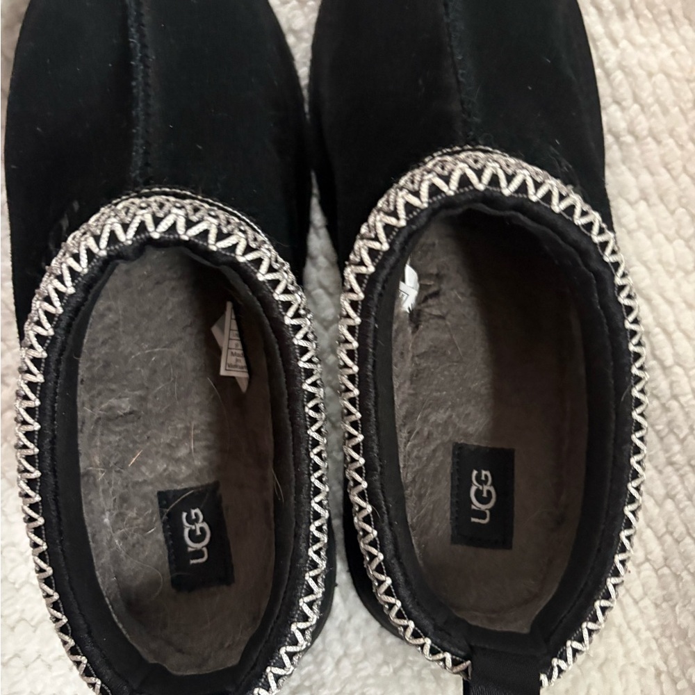 UGG Black Slippers EUC